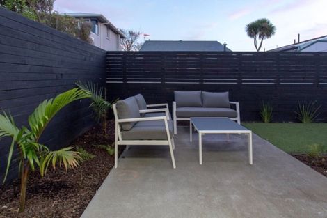 Photo of property in 197a Devon Street West, New Plymouth, 4310