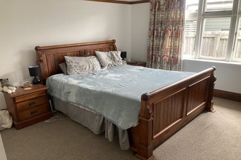 Photo of property in 100 Shakespeare Road, Waltham, Christchurch, 8023