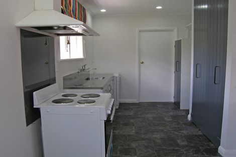 Photo of property in 5 Hollard Grove, Avalon, Lower Hutt, 5011