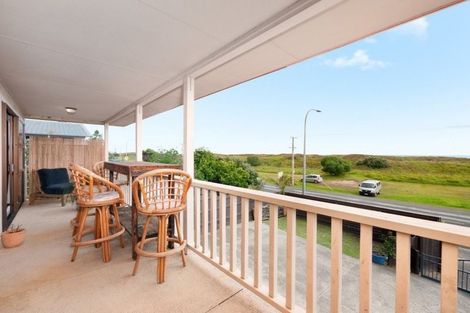 Photo of property in 1000 Papamoa Beach Road, Papamoa Beach, Papamoa, 3118
