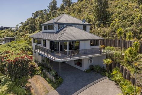 Photo of property in 5 Tirinui Crescent, Tairua, 3508