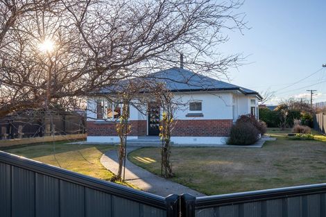 Photo of property in 1 Plunket Street, Omakau, 9376