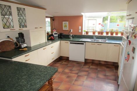 Photo of property in 5 Arthur Grove, Waikanae, 5036