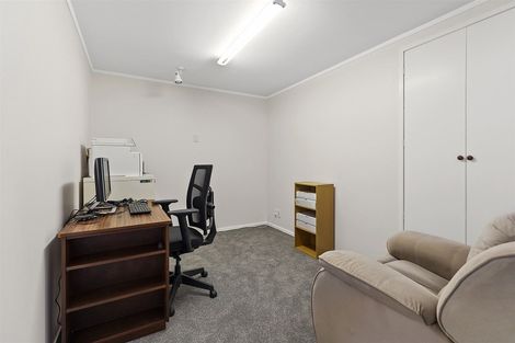 Photo of property in 9 Brasenose Place, Tawa, Wellington, 5028