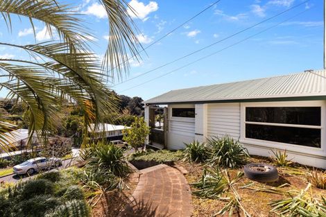 Photo of property in 12 Beaumont Crescent, Frankleigh Park, New Plymouth, 4310