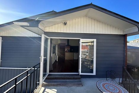 Photo of property in 6 Randolph Road, Crofton Downs, Wellington, 6035