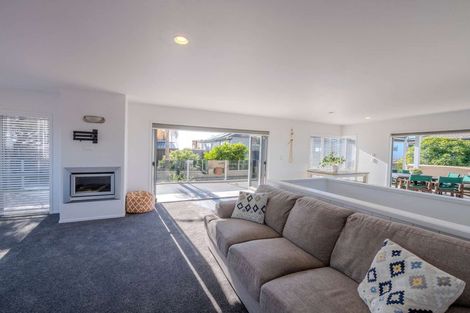 Photo of property in 25a Dickson Road, Papamoa Beach, Papamoa, 3118