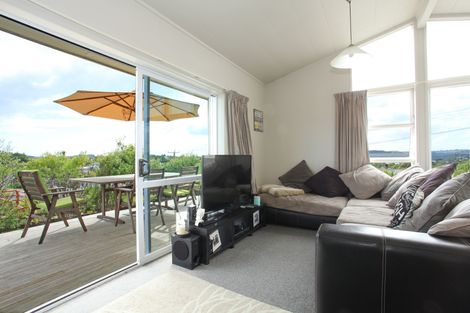 Photo of property in 6 Manukau Road, Raglan, 3225