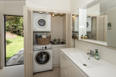 Photo of property in 29 Rewa Place, Russell, 0202