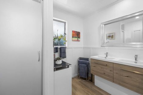 Photo of property in 6 Te Mara Place, Merrilands, New Plymouth, 4312