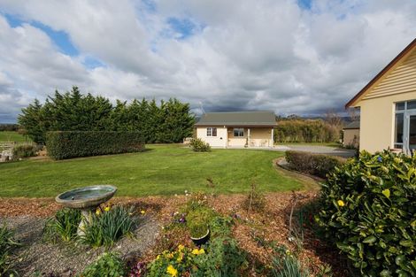 Photo of property in 86 Currins Road, Linton, Palmerston North, 4472