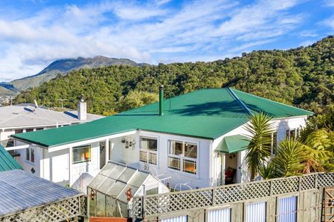 Photo of property in 25 Hampden Street, Picton, 7220