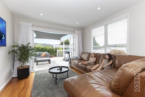 Photo of property in 25 Maude Street, Riverhead, 0820