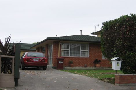 Photo of property in 6 Cecil Place, Cloverlea, Palmerston North, 4412
