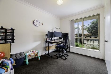 Photo of property in 188a Henderson Valley Road, Henderson, Auckland, 0612