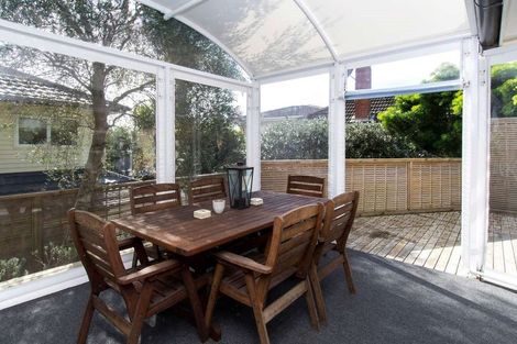 Photo of property in 29 Bradbury Road, Botany Downs, Auckland, 2010