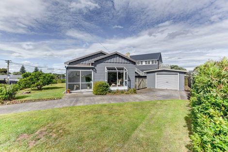Photo of property in 2 Morgan Street, Castlecliff, Whanganui, 4501