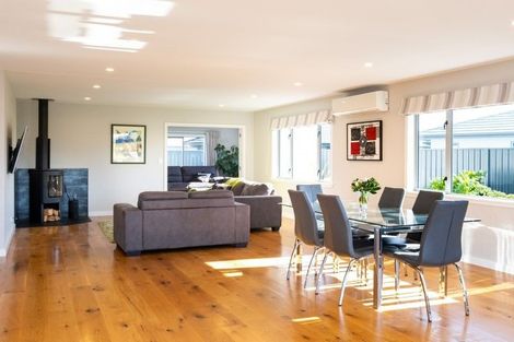 Photo of property in 11 Kaituna Place, Te Awa, Napier, 4110