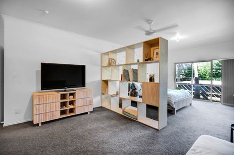 Photo of property in 82 Awanui Street, Merrilands, New Plymouth, 4312