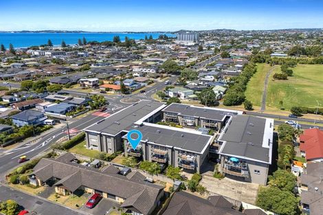 Photo of property in 206/252 Centreway Road, Orewa, 0931