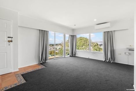 Photo of property in 2/31 Marcel Place, Glenfield, Auckland, 0629