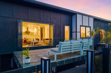 Photo of property in 2a Otaihanga Road, Paraparaumu Beach, Paraparaumu, 5032