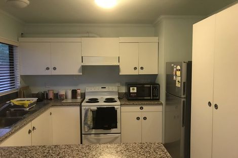 Photo of property in 10 Rua Street, Lyall Bay, Wellington, 6022