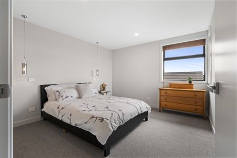Photo of property in 67 Ruapehu Drive, Fitzherbert, Palmerston North, 4410