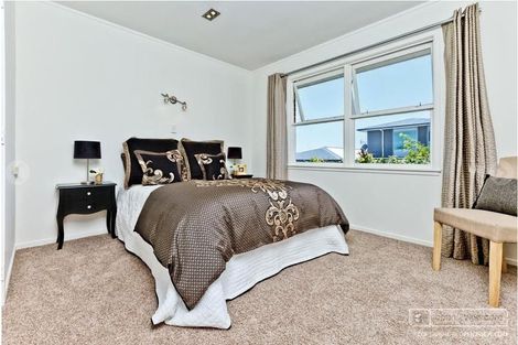 Photo of property in 2/4 Kowhai Road, Campbells Bay, Auckland, 0630