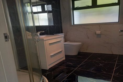 Photo of property in 212 Rangatira Road, Beach Haven, Auckland, 0626