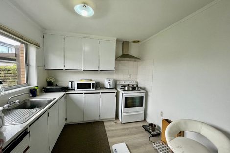 Photo of property in 22 Vanbrugh Place, Bucklands Beach, Auckland, 2014