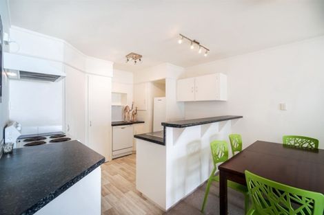 Photo of property in 98 Tindalls Bay Road, Tindalls Beach, Whangaparaoa, 0930