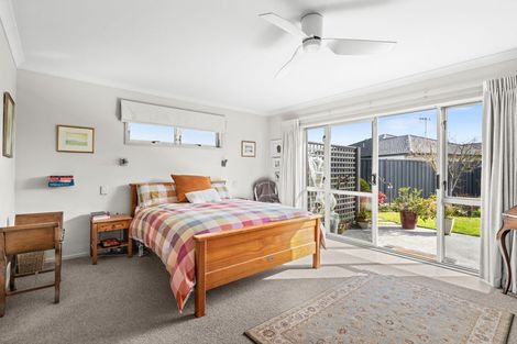 Photo of property in 19 Pania Place, Poraiti, Napier, 4112