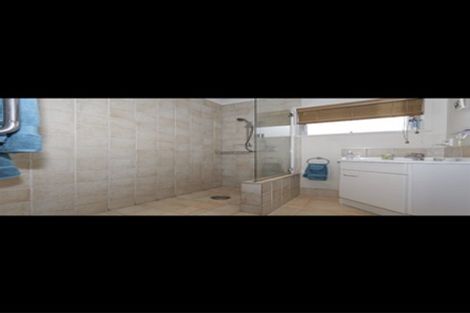 Photo of property in 1/20 Merchant Avenue, Te Atatu South, Auckland, 0610