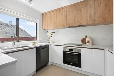 Photo of property in 1/12 Eastwood Rise, Browns Bay, Auckland, 0630