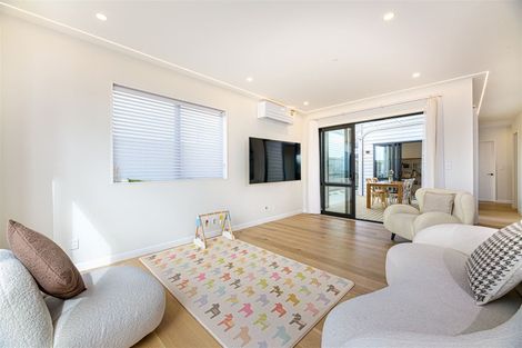 Photo of property in 45 Windlass Street, Long Bay, Auckland, 0630