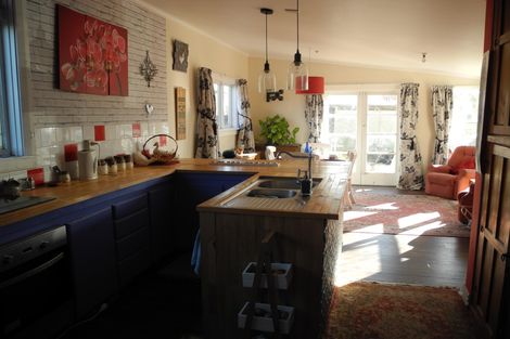 Photo of property in 22 Timaru Road, Waimate, 7924