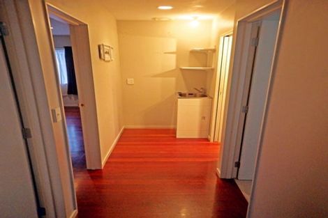 Photo of property in 8 Durham Street, Te Atatu Peninsula, Auckland, 0610