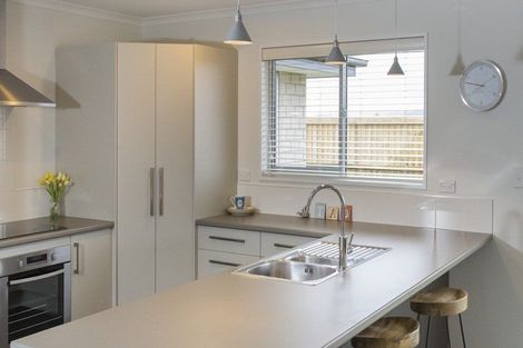 Photo of property in 10 Thoresby Mews, Avonhead, Christchurch, 8042