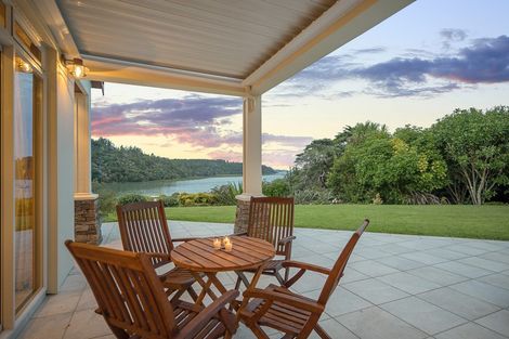 Photo of property in 109 Warman Road, Okura, Auckland, 0792