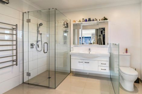 Photo of property in 10 Harold Place, Stoke, Nelson, 7011