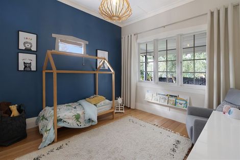 Photo of property in 5 Rewa Street, New Lynn, Auckland, 0600