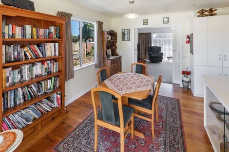 Photo of property in 52 Thatcher Street, Castlecliff, Whanganui, 4501