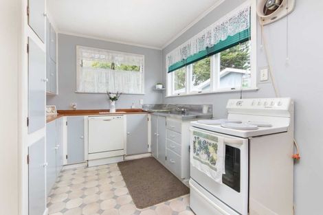 Photo of property in 40 Lowtherhurst Road, Massey, Auckland, 0614