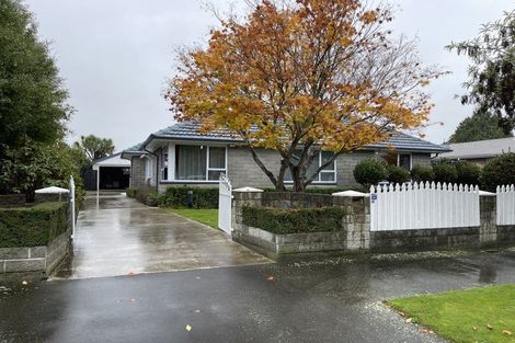 Photo of property in 16 Wychwood Crescent, Bishopdale, Christchurch, 8053