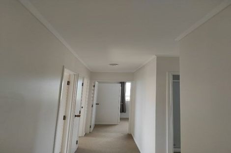 Photo of property in 2/21 Penion Drive, Flat Bush, Auckland, 2023