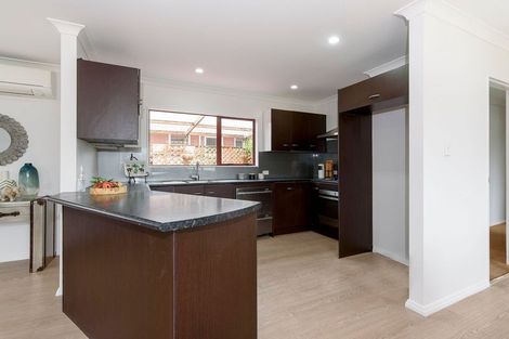 Photo of property in 28 Boundary Road, Blockhouse Bay, Auckland, 0600