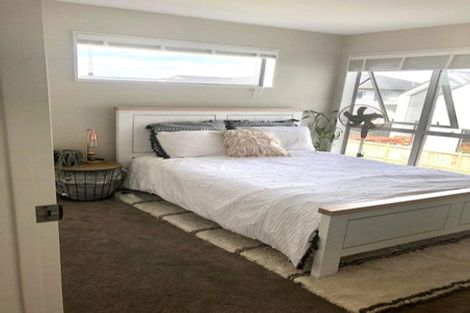 Photo of property in 5 Toanui Road, Hobsonville, Auckland, 0616