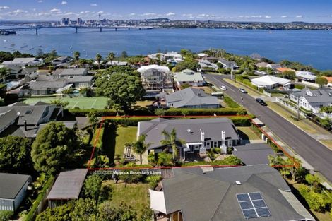 Photo of property in 7 Palmerston Road, Birkenhead, Auckland, 0626