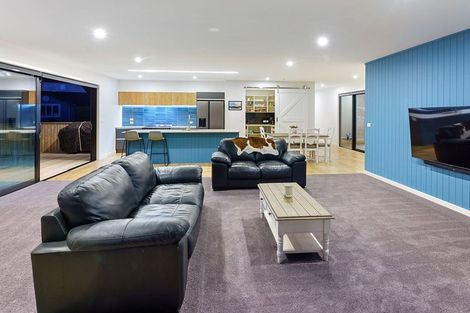 Photo of property in 1 Arapipi Way, Peka Peka, Waikanae, 5391